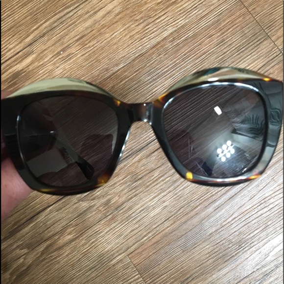 Moschino mos031/s Women’s Sunglasses in Dark Havana NWT - Picture 6 of 10